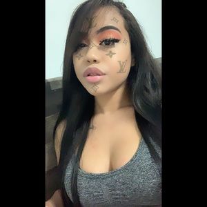 Meet your Posher, Monica